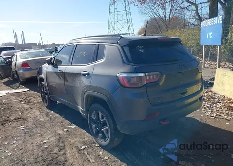 2018 Jeep Compass Trailhawk 4X4 из США, поврежденный, VIN 3C4NJDDB9JT441944